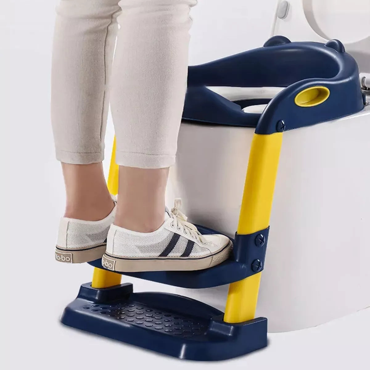 Escaleras para el baño de los niños